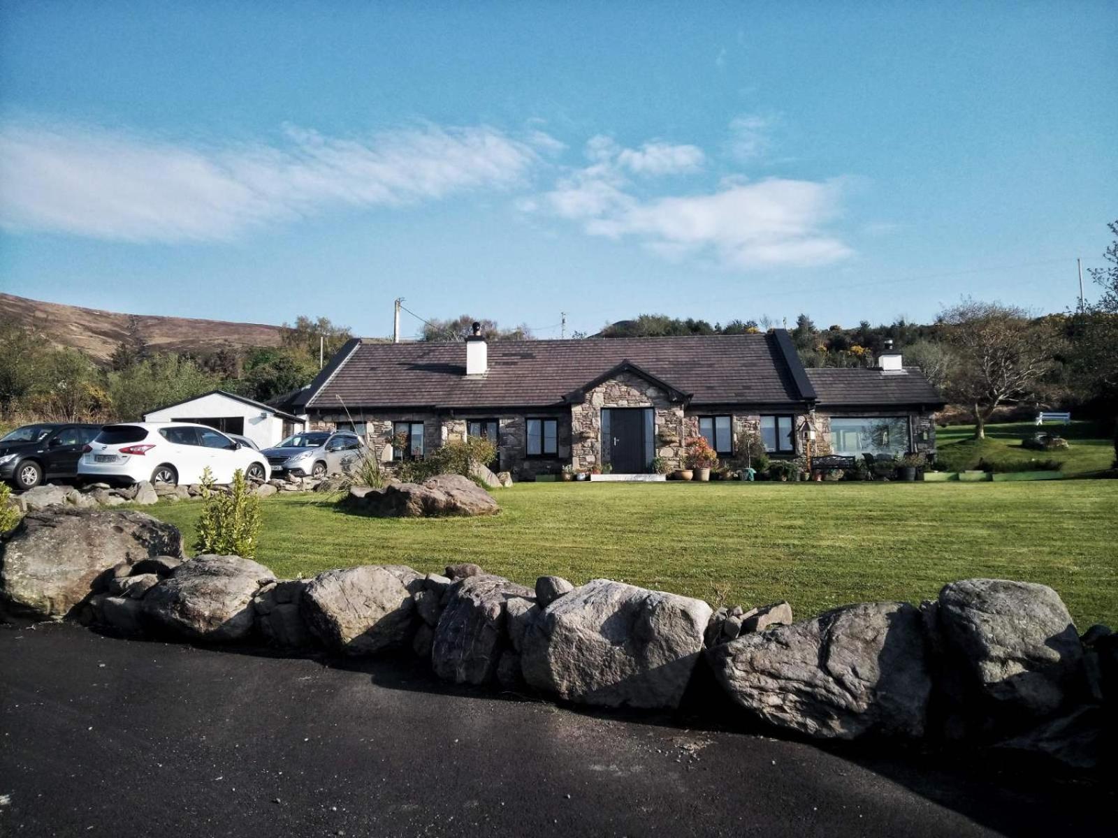 Great Lawn Kinisi 16K From The Town Centre V93 Hv56 Bed & Breakfast Laune Bridge Bagian luar foto